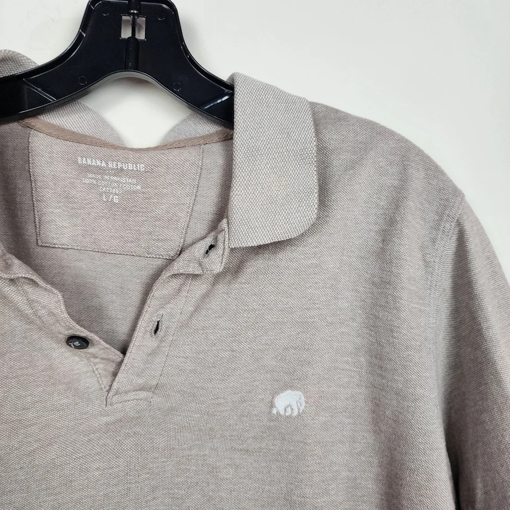 Banana Republic Light Tan Polo Shirt, Size Large